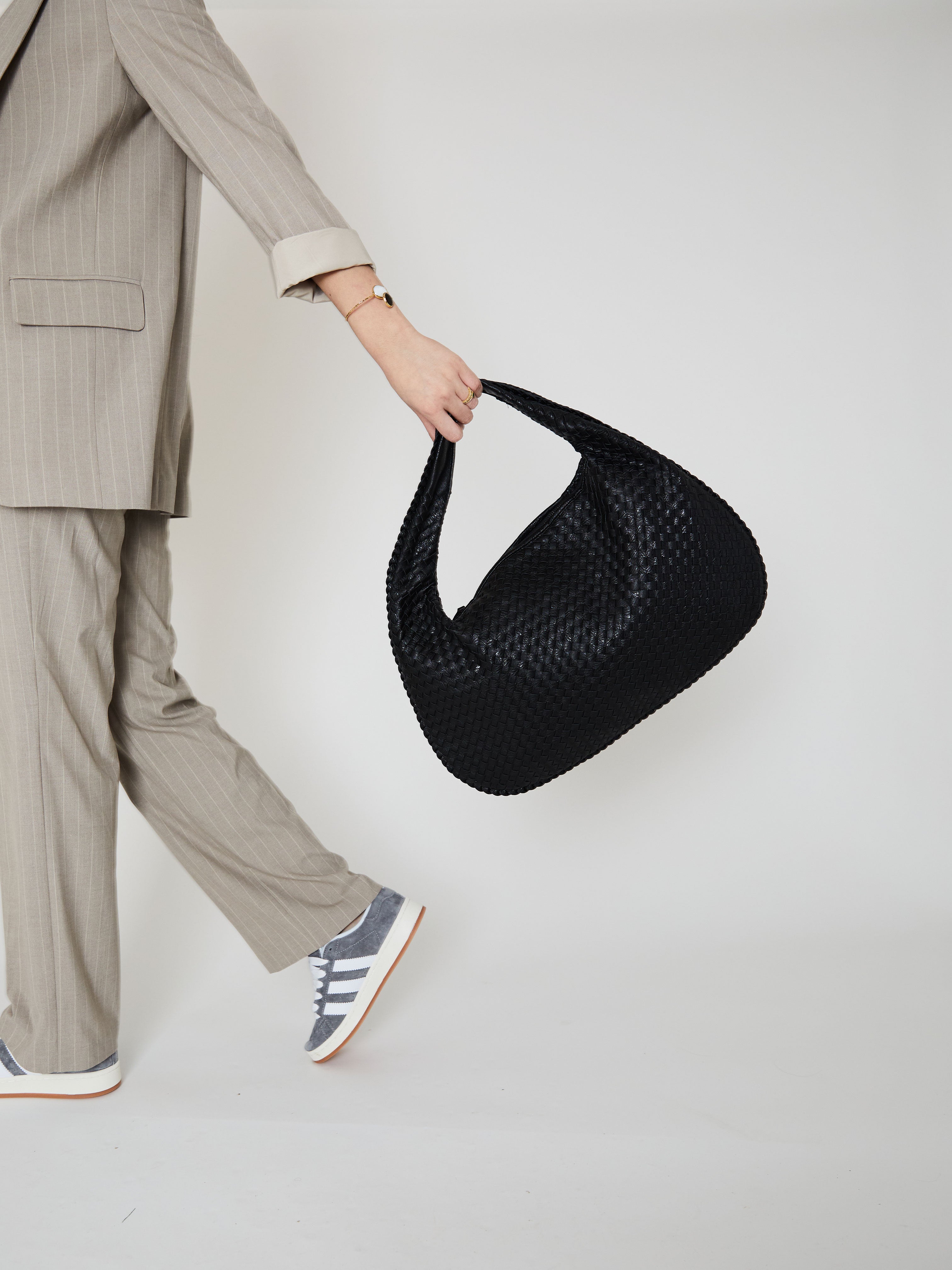Everyday Leather Bag - Black - CASAVENZA