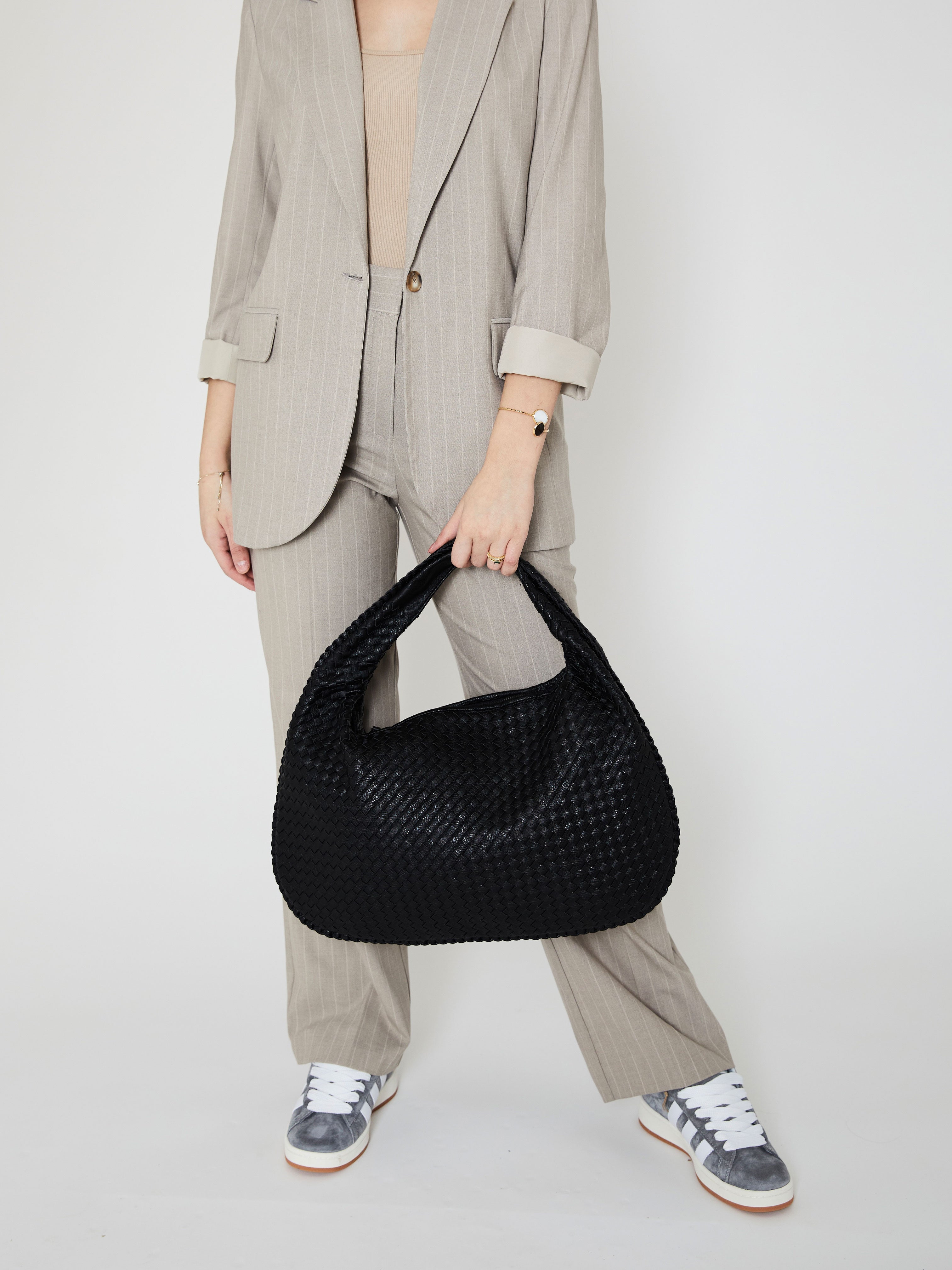 Everyday Leather Bag - Black - CASAVENZA