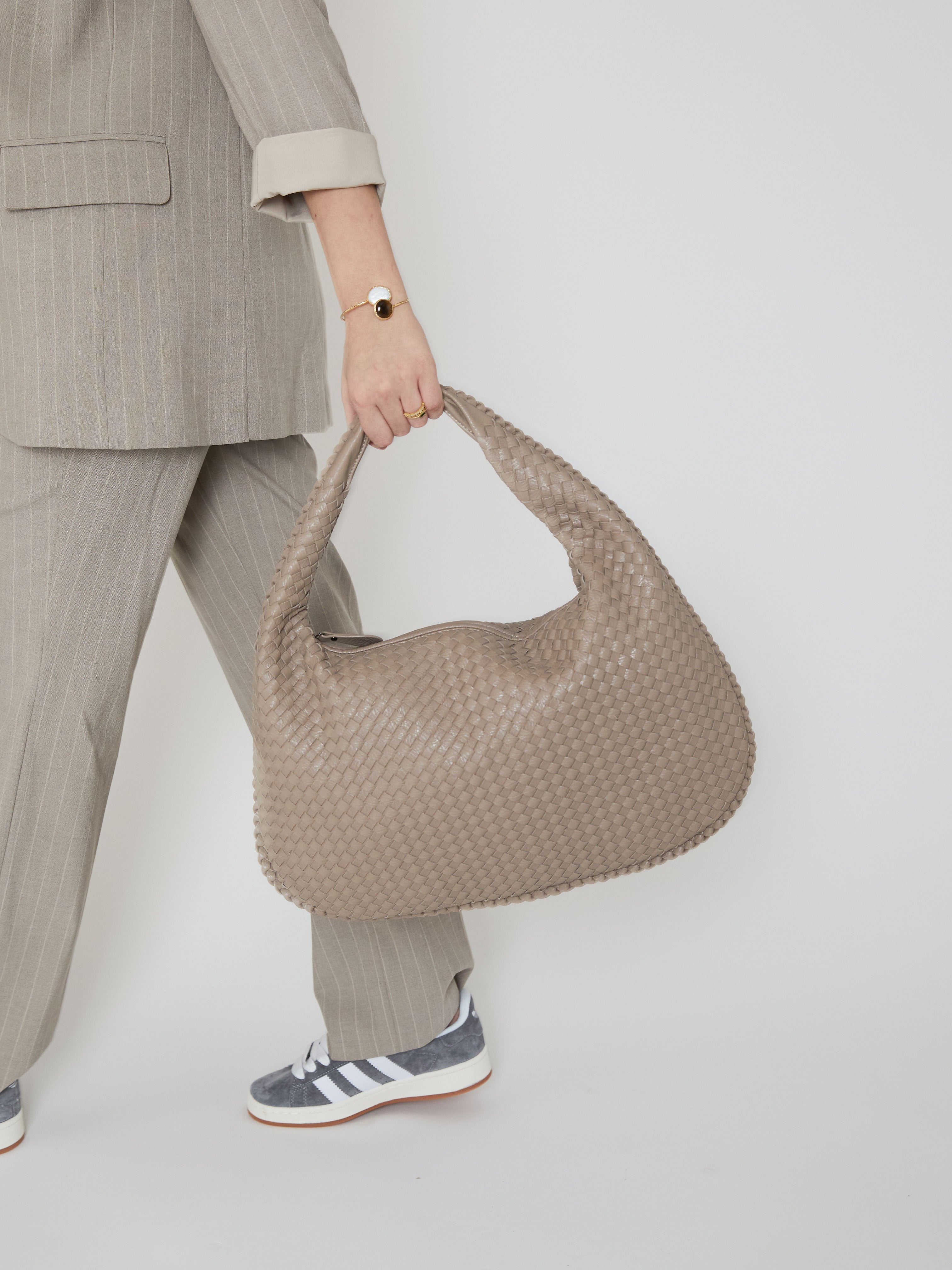 Everyday Leather Bag - Dark Beige - CASAVENZA
