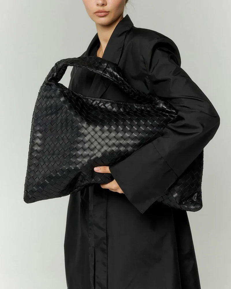 Elegance Leather Bag - Black - CASAVENZA