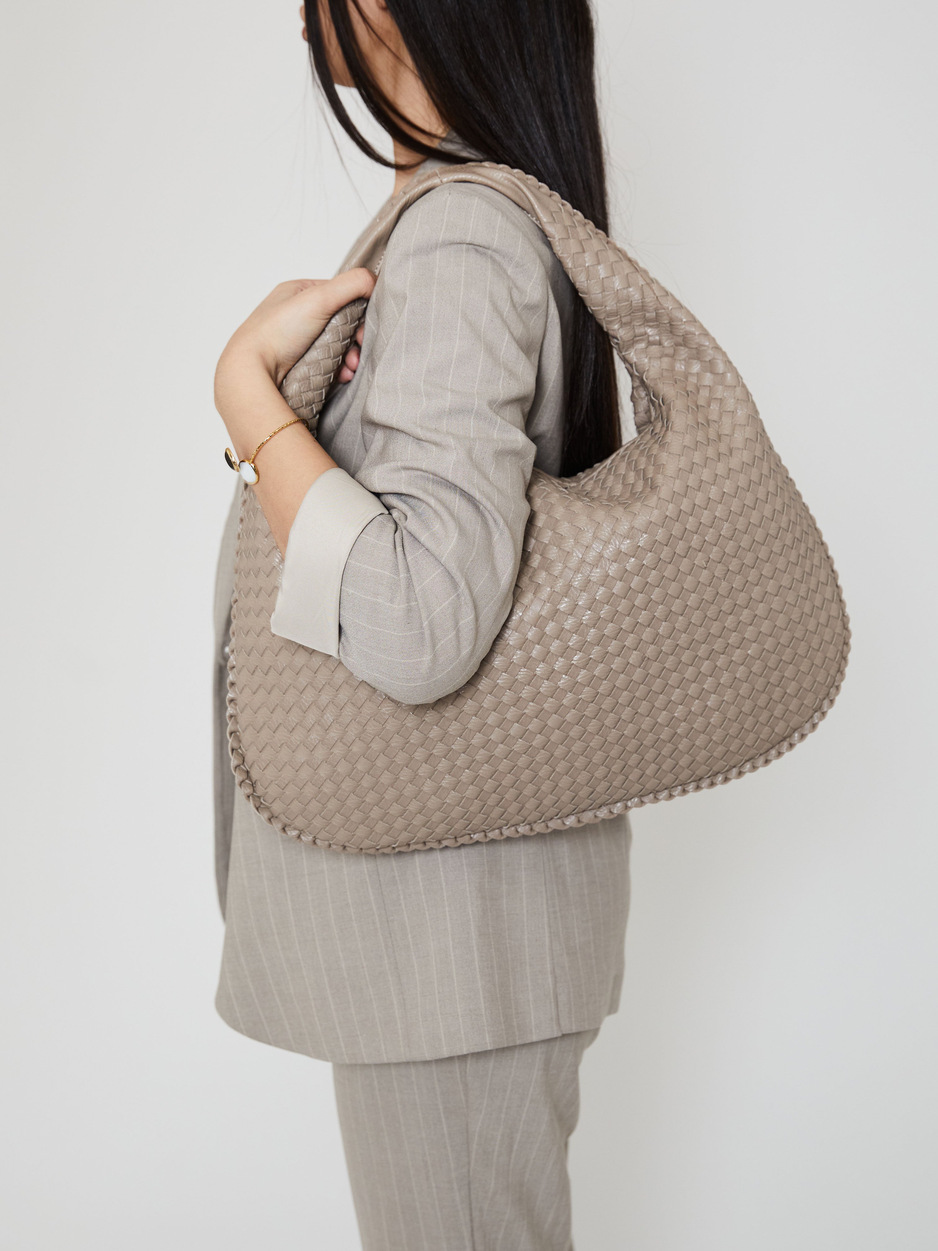 Everyday Leather Bag - Dark Beige - CASAVENZA