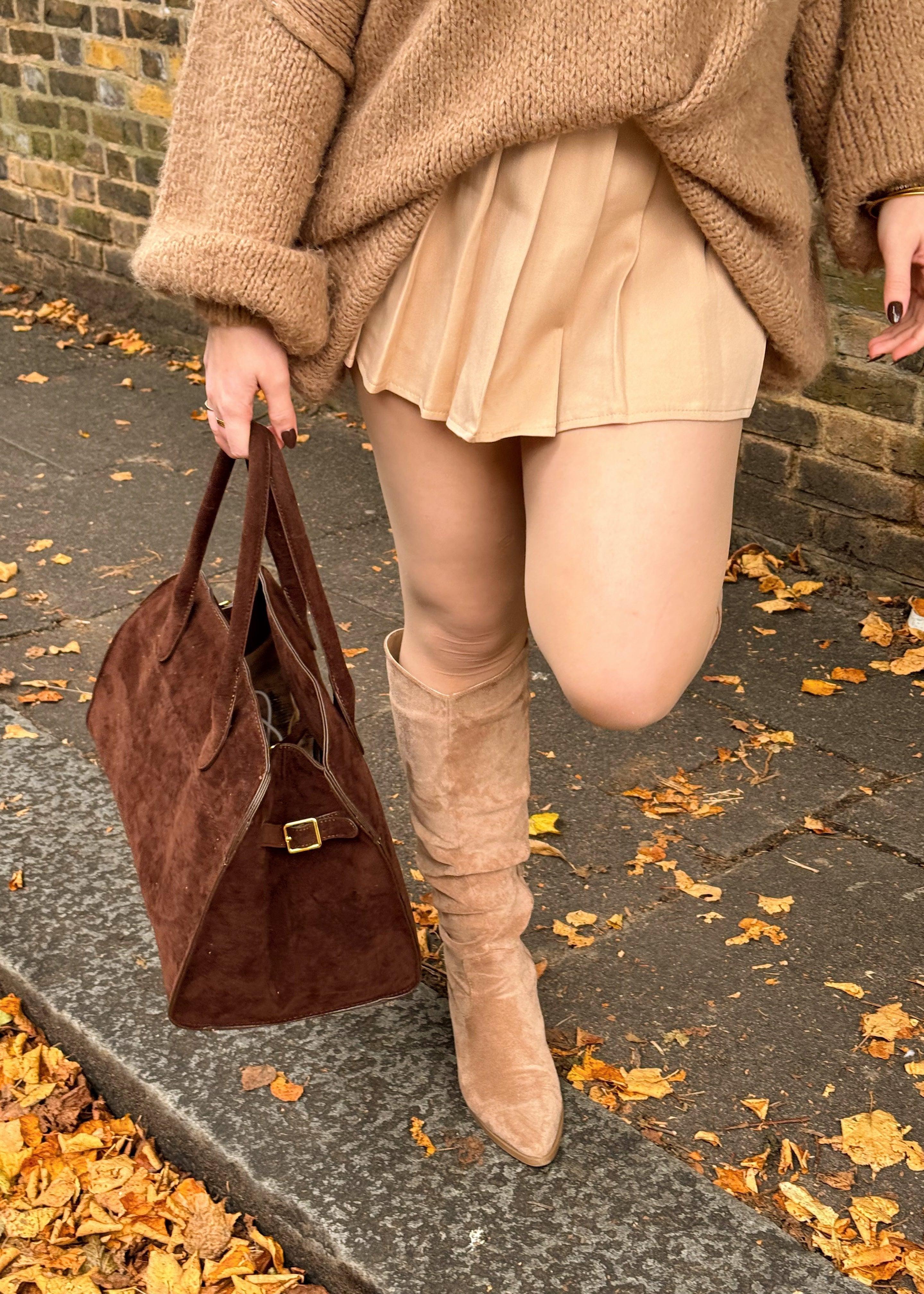 Musthave Suede Bag - Coffee - CASAVENZA