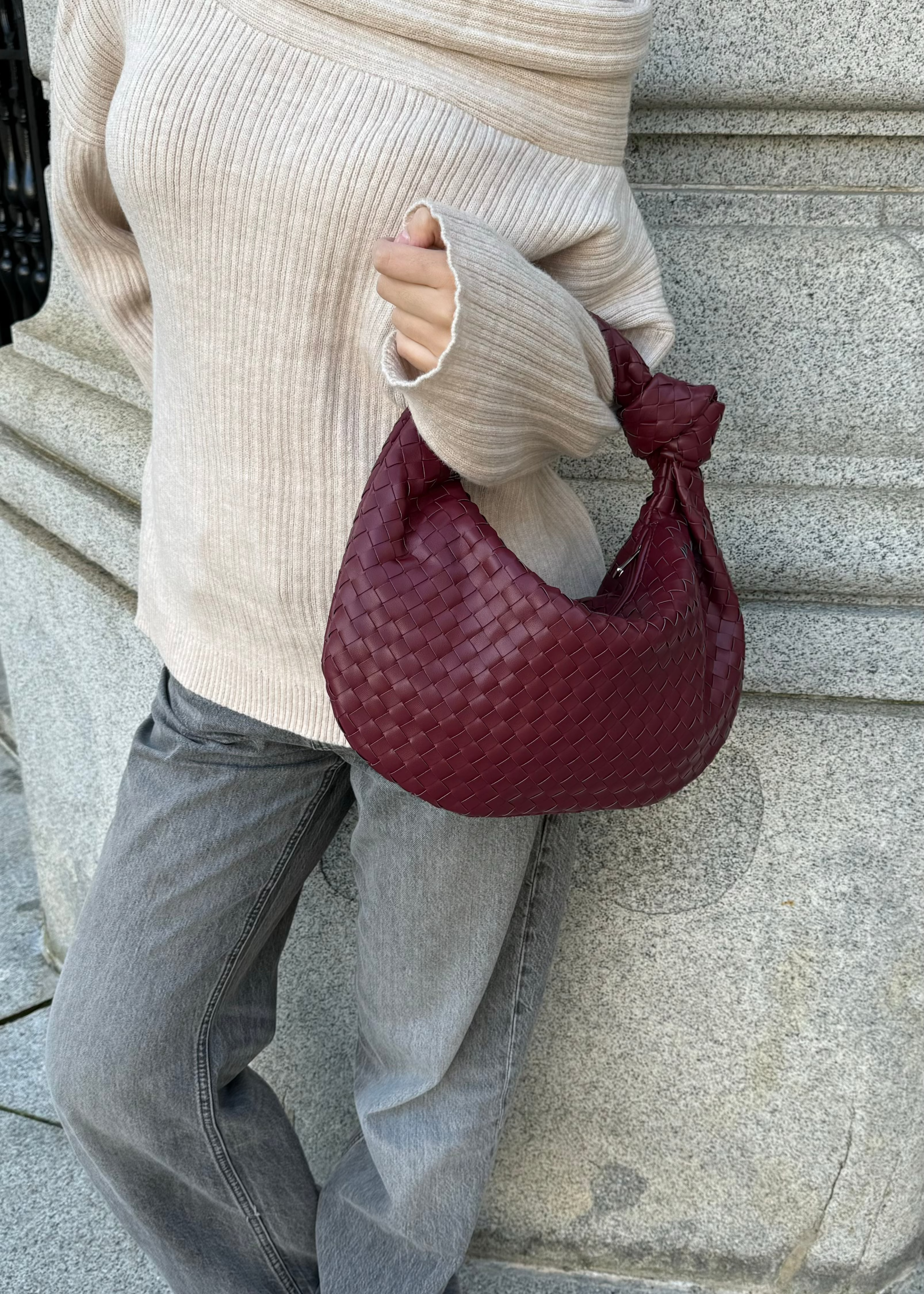 Medium Everyday Leather Bag - Wine Red - CASAVENZA