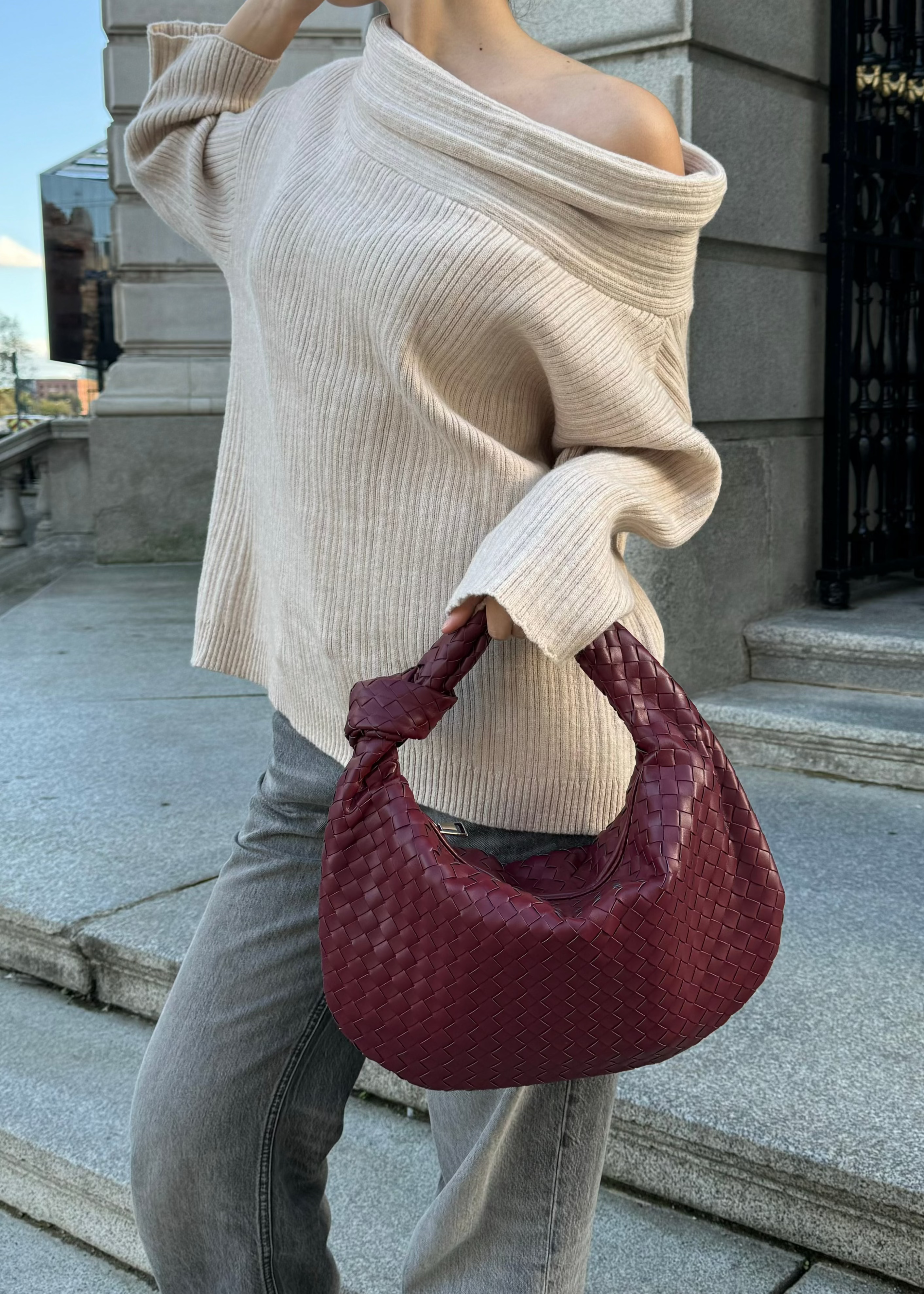 Medium Everyday Leather Bag - Wine Red - CASAVENZA