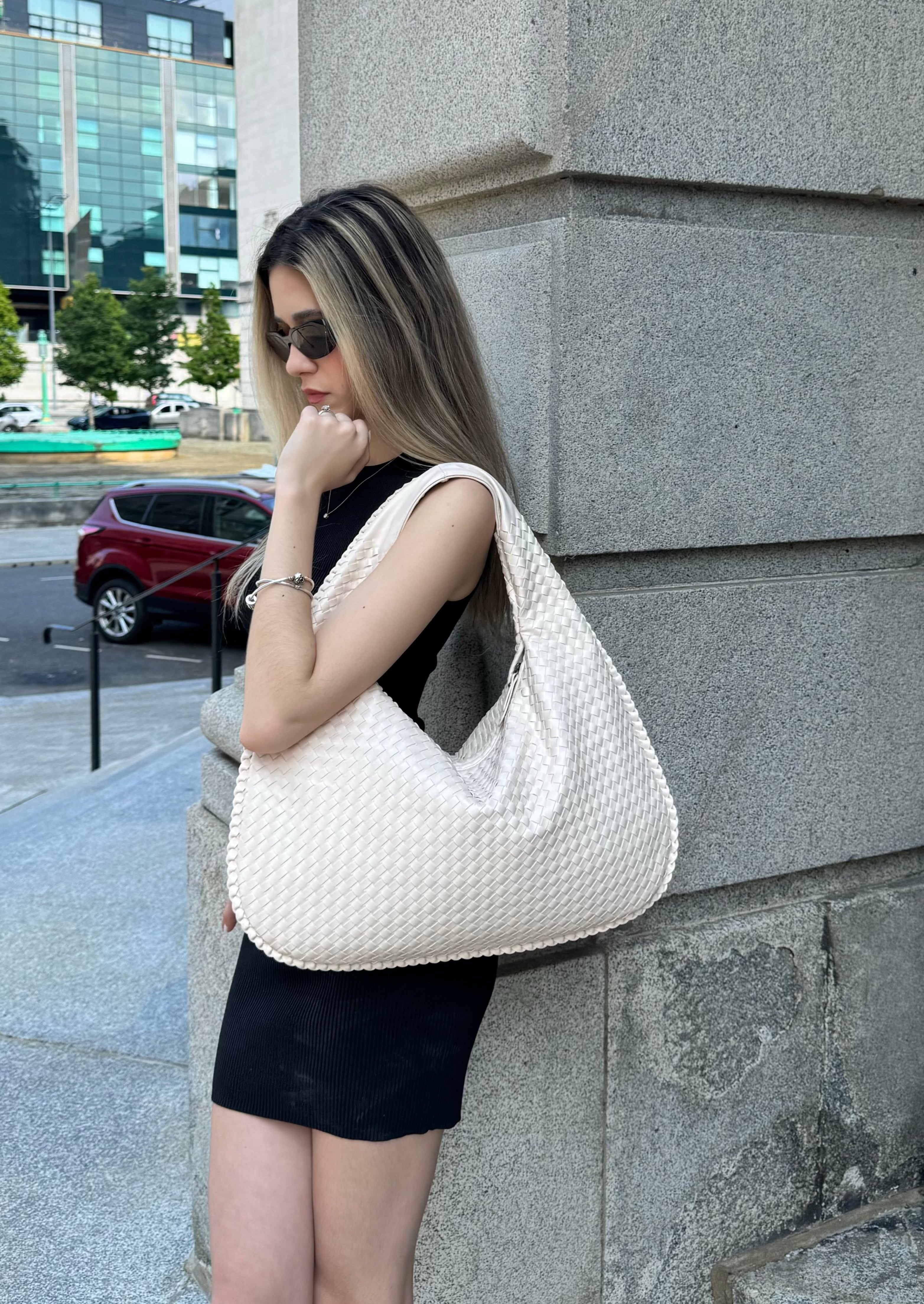 Everyday Leather Bag - Off White - CASAVENZA