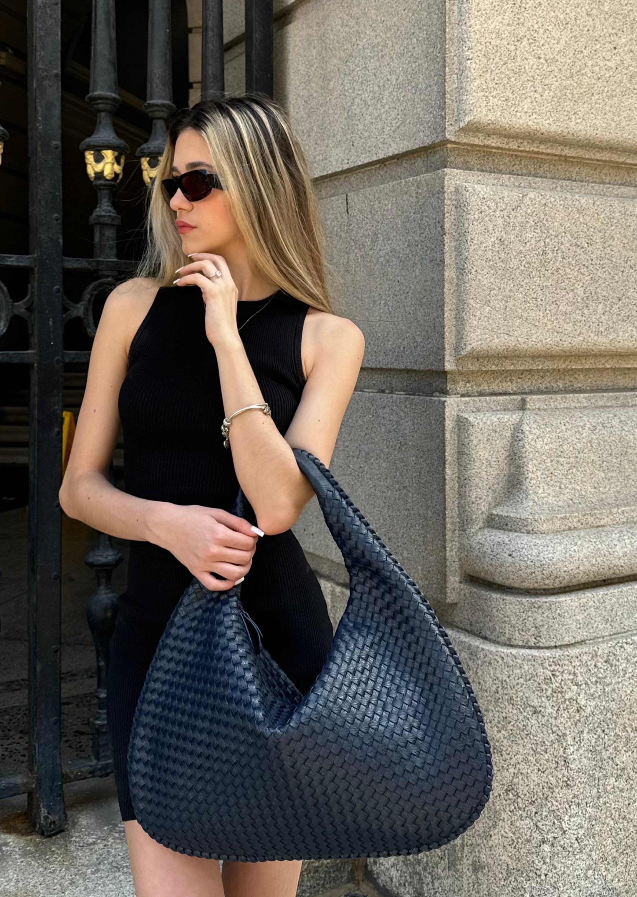 Everyday Leather Bag - Navy Blue - CASAVENZA