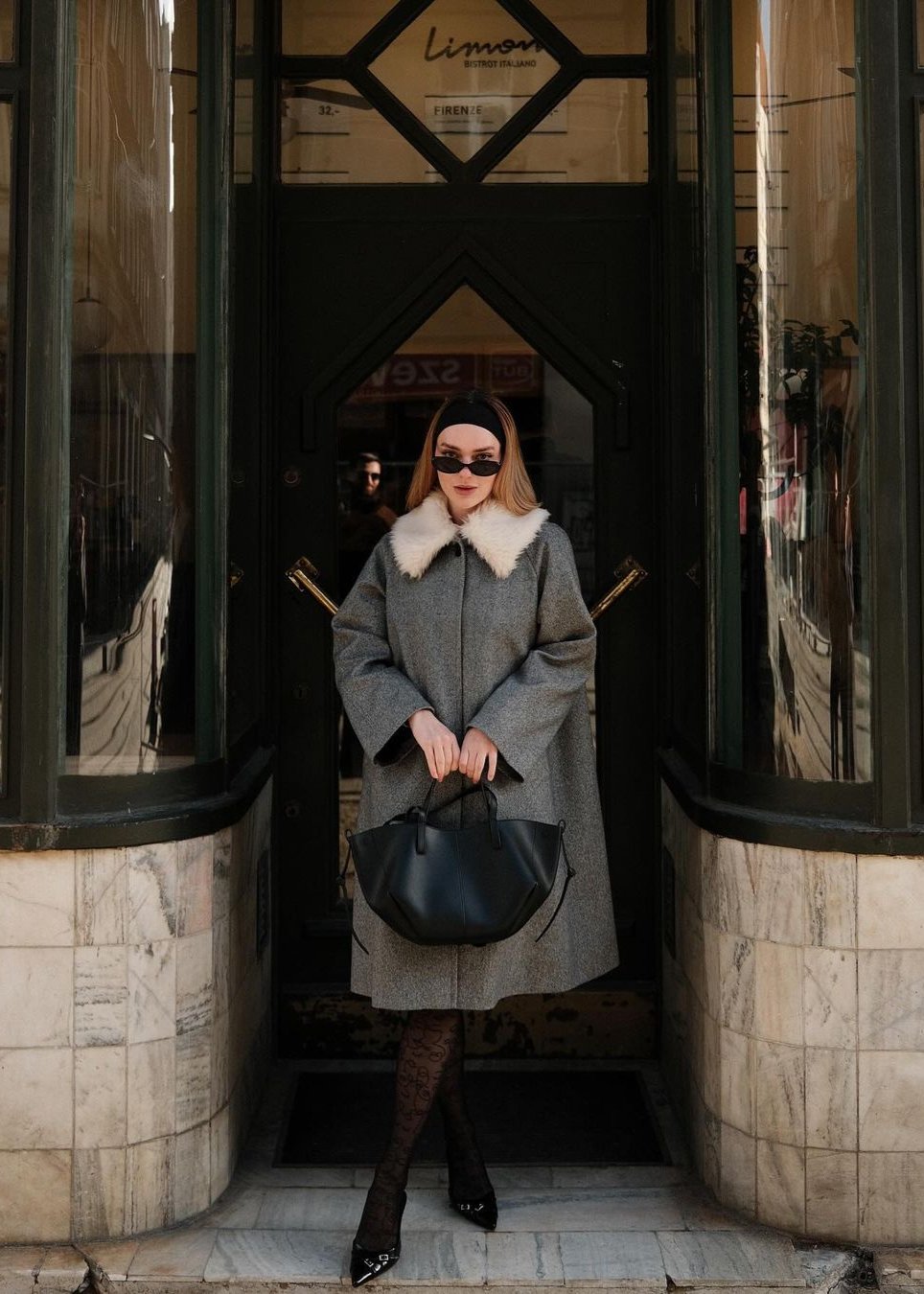Essential Tote Bag - Black - CASAVENZA