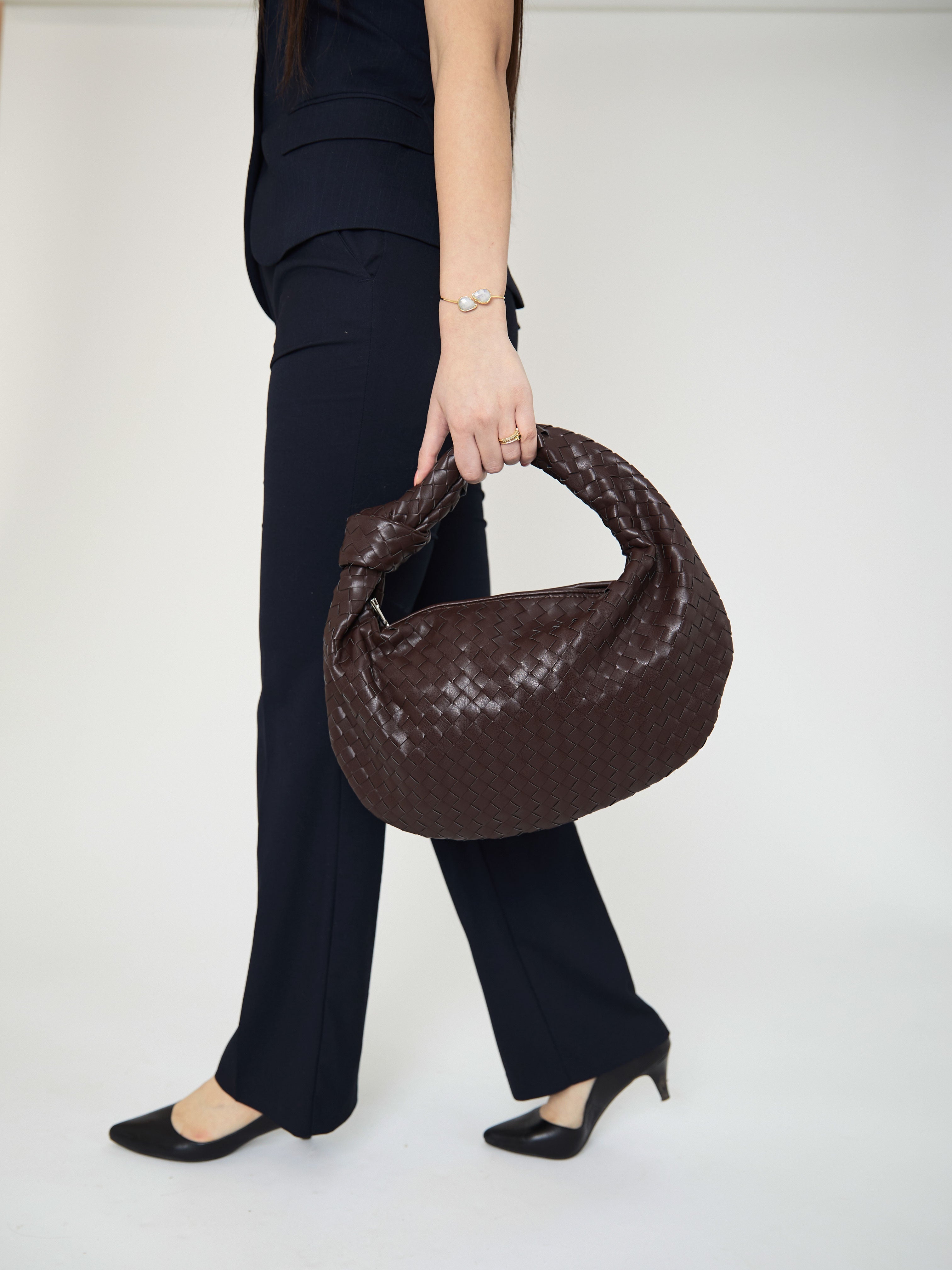 Medium Everyday Leather Bag - Dark Brown - CASAVENZA