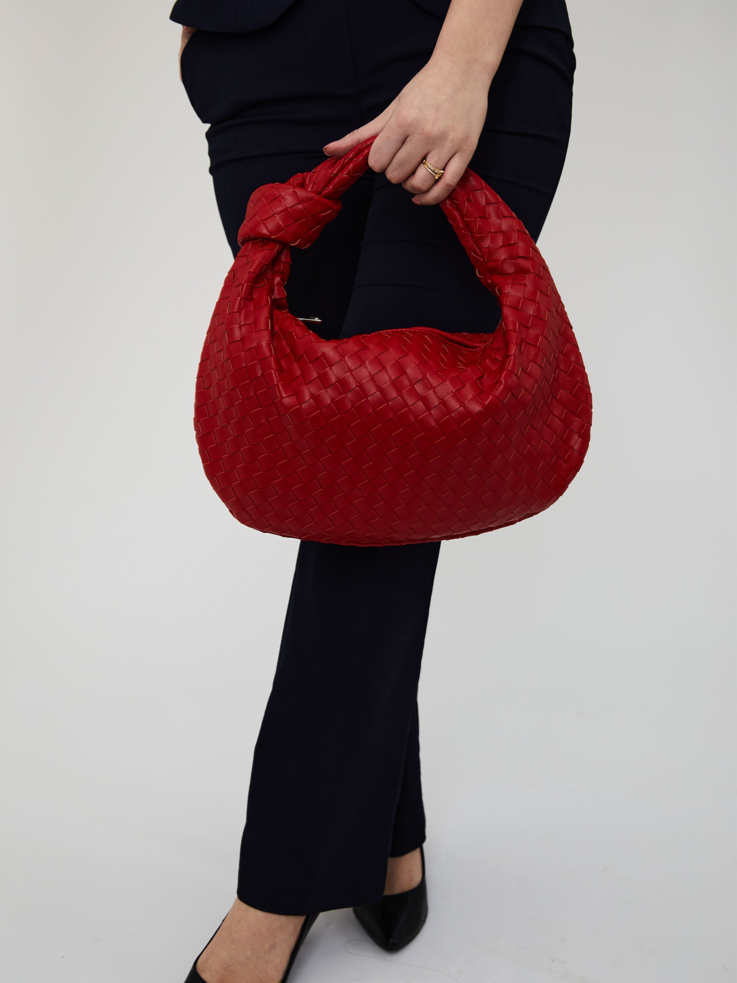Medium Everyday Leather Bag - Cherry Red - CASAVENZA