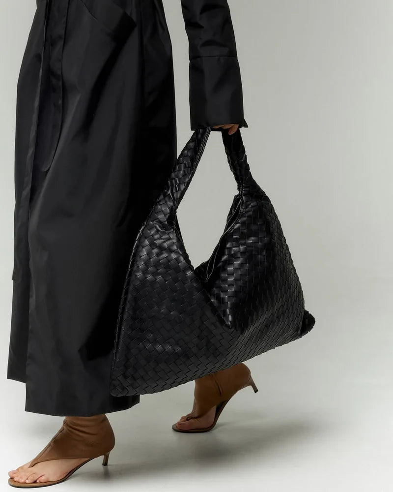 Elegance Leather Bag - Black - CASAVENZA