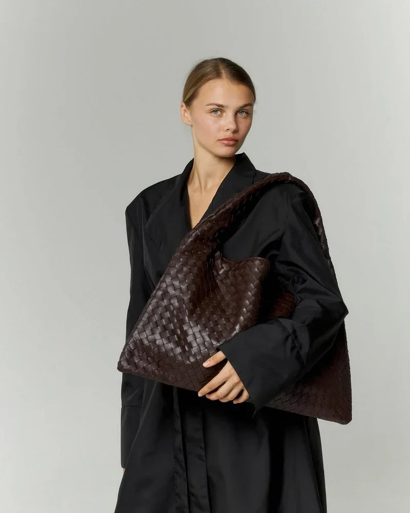 Elegance Leather Bag - Coffee - CASAVENZA