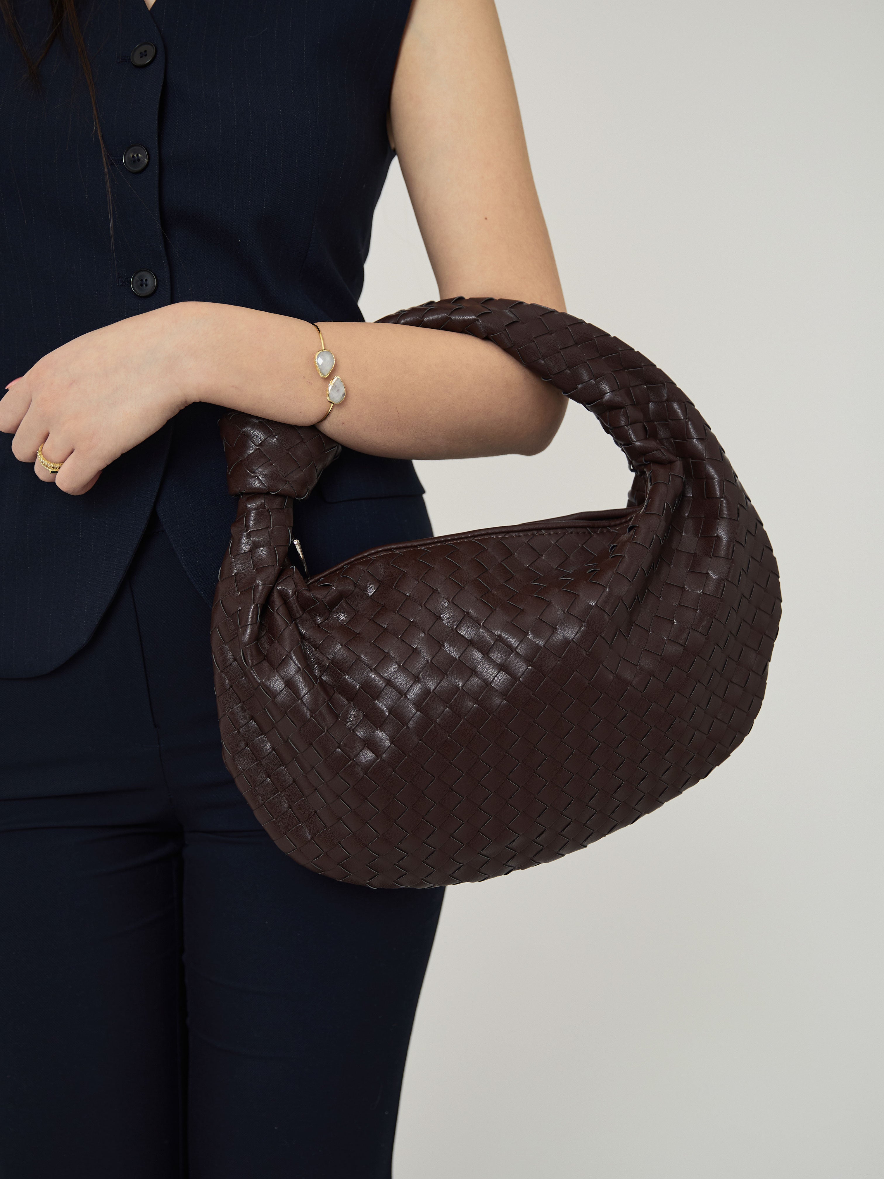 Medium Everyday Leather Bag - Dark Brown - CASAVENZA