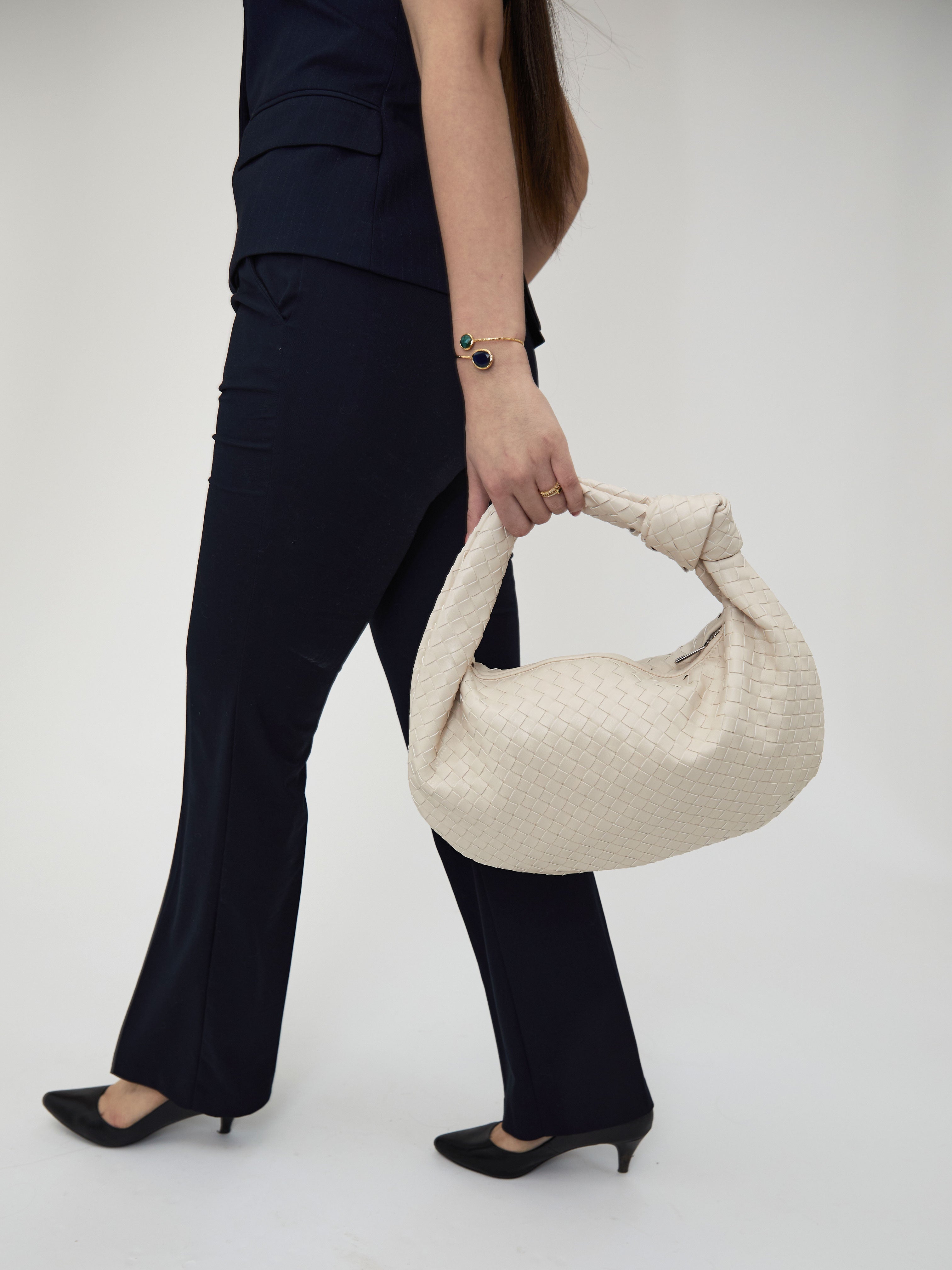 Medium Everyday Leather Bag - Off White - CASAVENZA