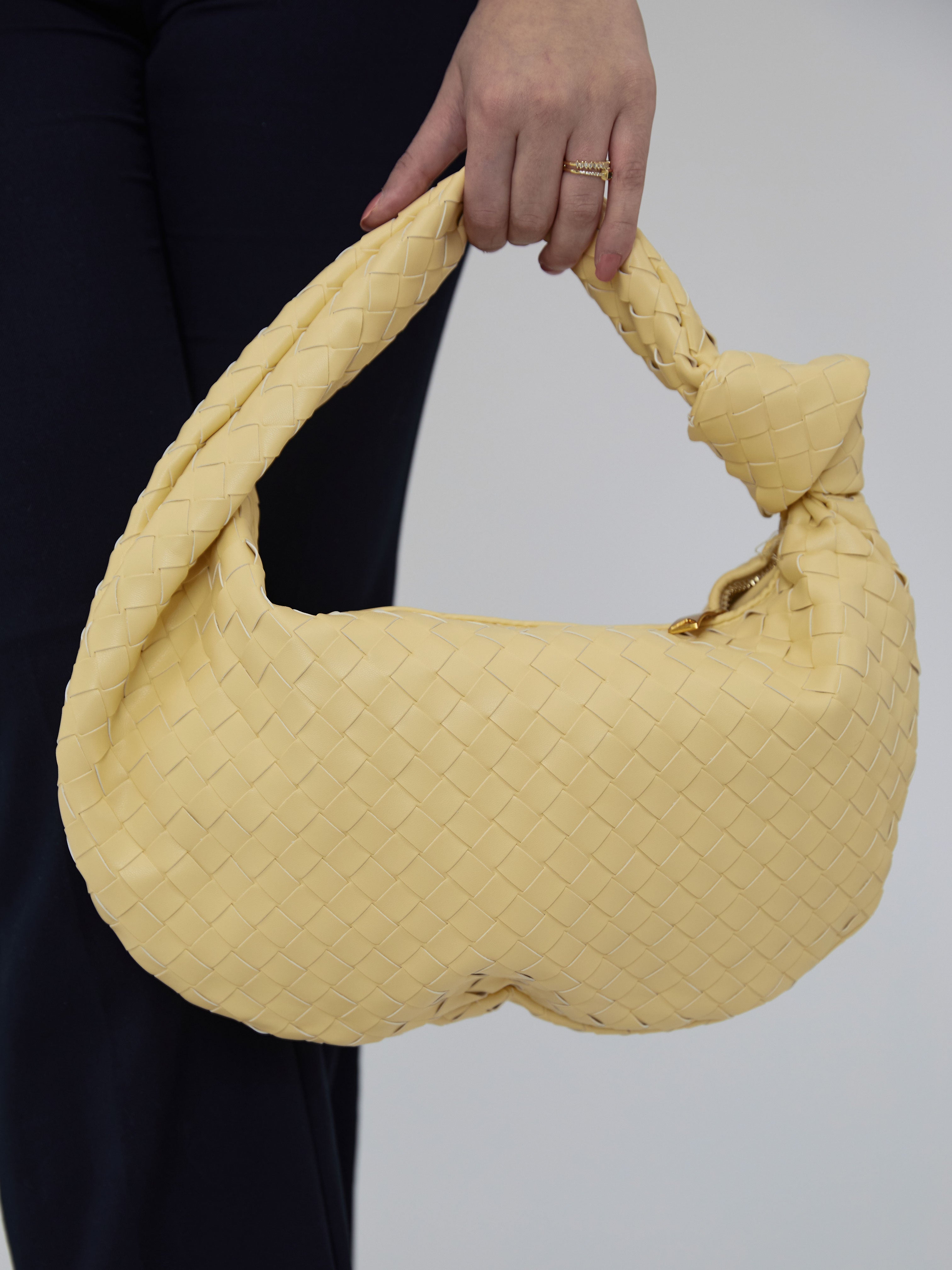 Medium Everyday Leather Bag - Light Yellow - CASAVENZA