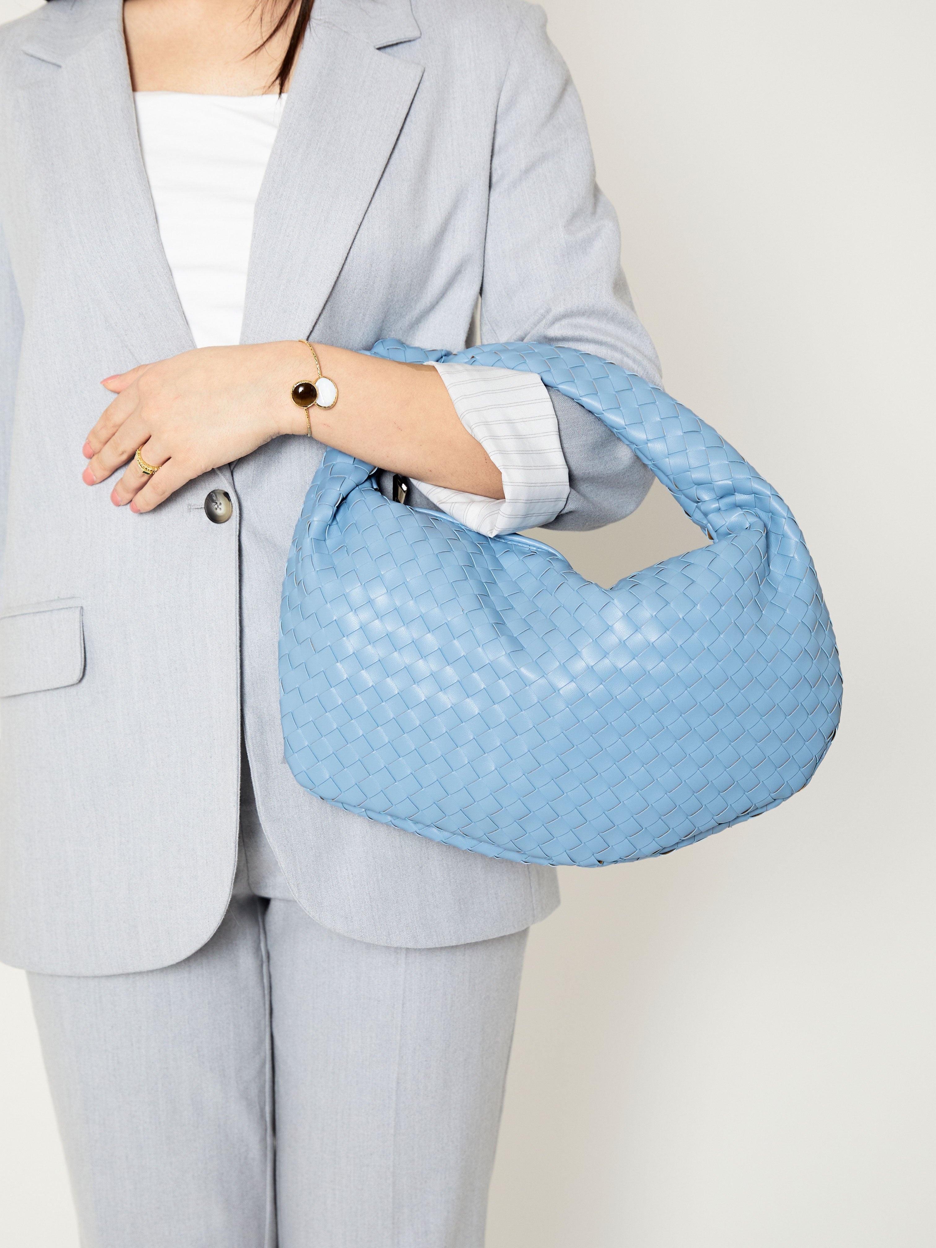 Medium Everyday Leather Bag - Sky Blue - CASAVENZA